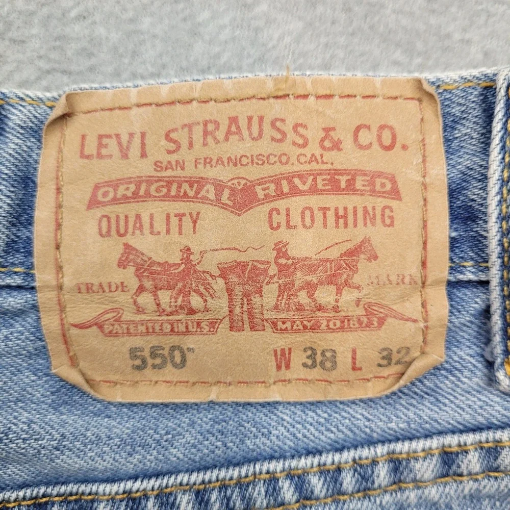 Levi 550 Relaxed Fit Jeans Mens 38x32 Light Wash Denim Y2K